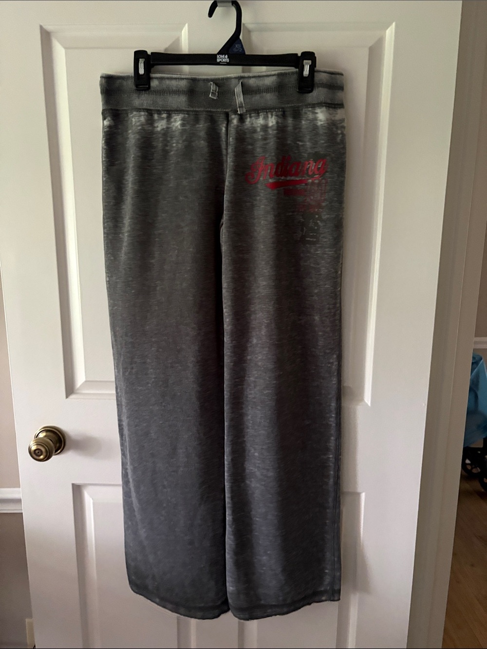 Source Unknown Gray Wide-Leg Sweatpants with Red Logo